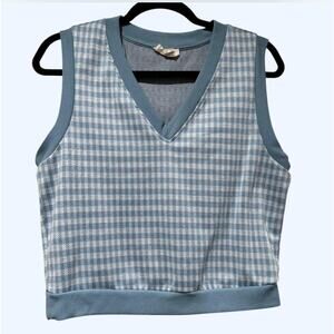 Blue and white plaid sleeveless‎ sweater vest